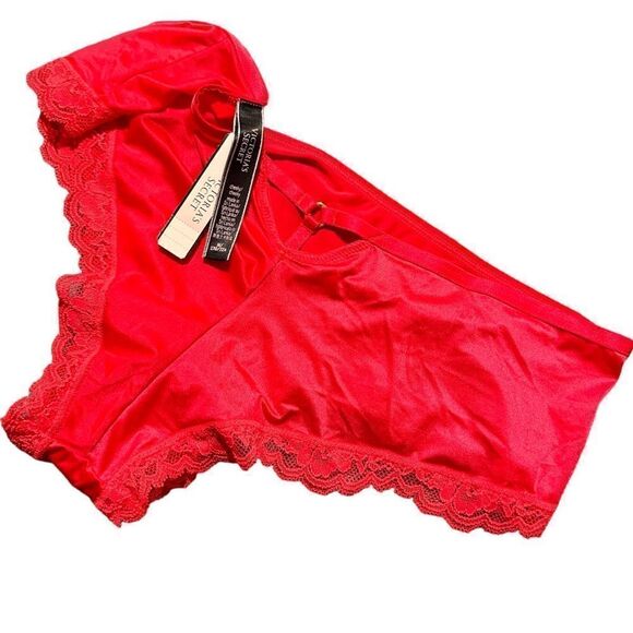 Victoria's Secret VERY SEXY
Lace-Trim Red Cheeky Panty
CUTOUT BACK LACE … - Picture 9 of 17